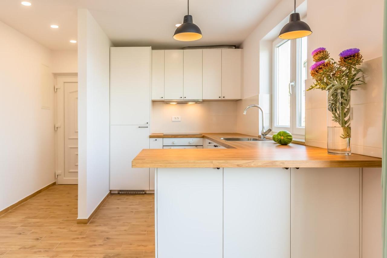 Adris Apartments Omis Exterior photo