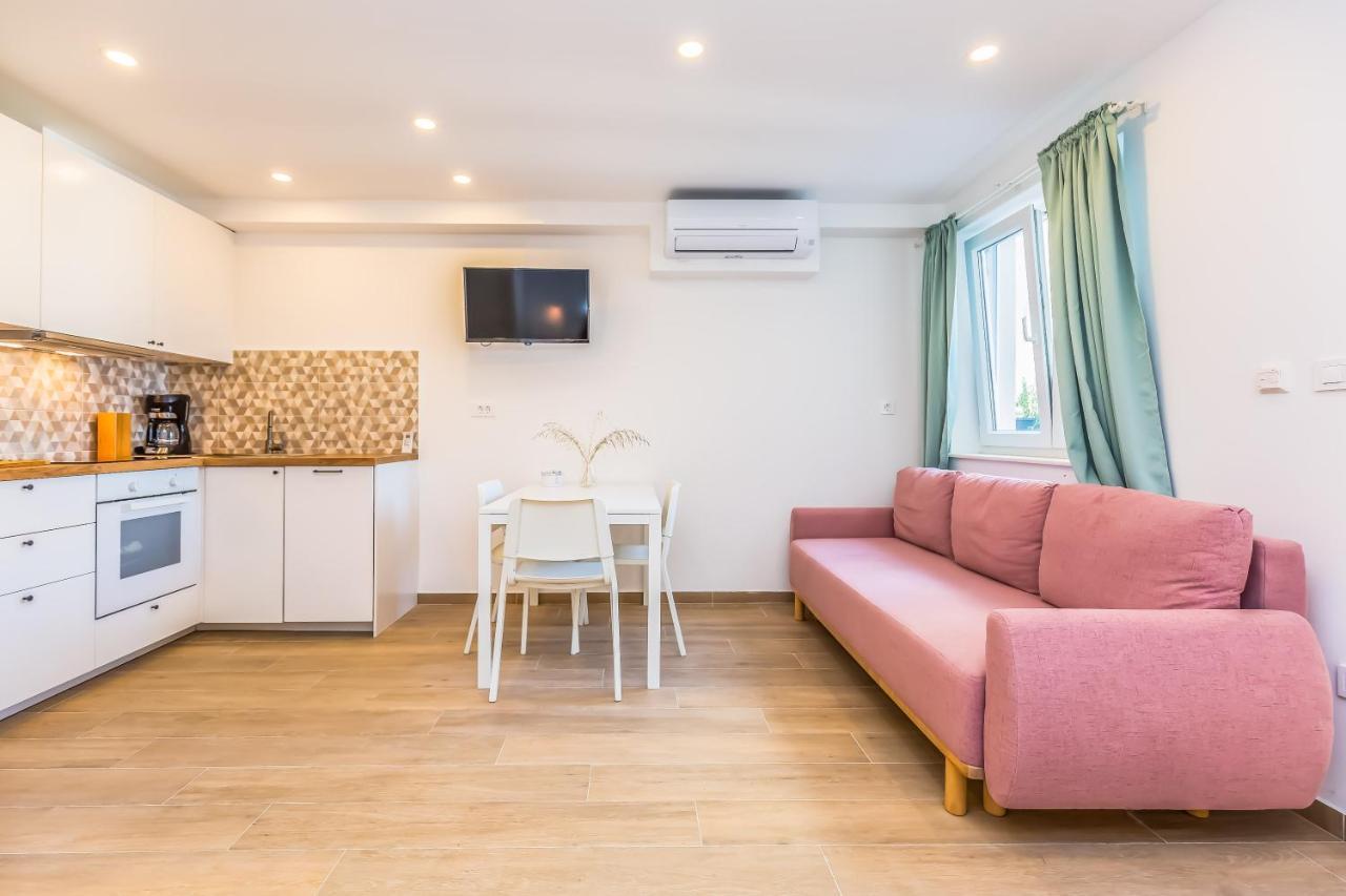 Adris Apartments Omis Exterior photo