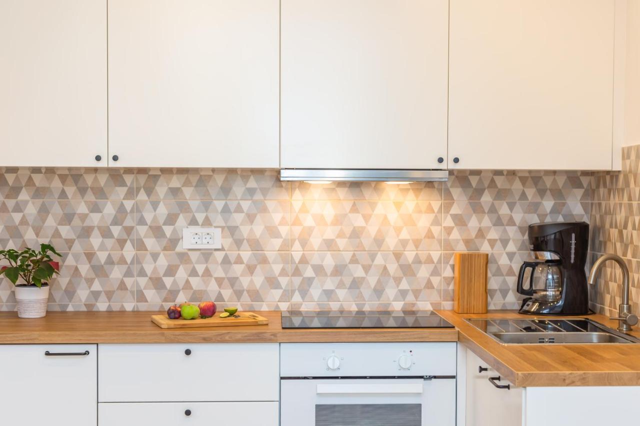 Adris Apartments Omis Exterior photo