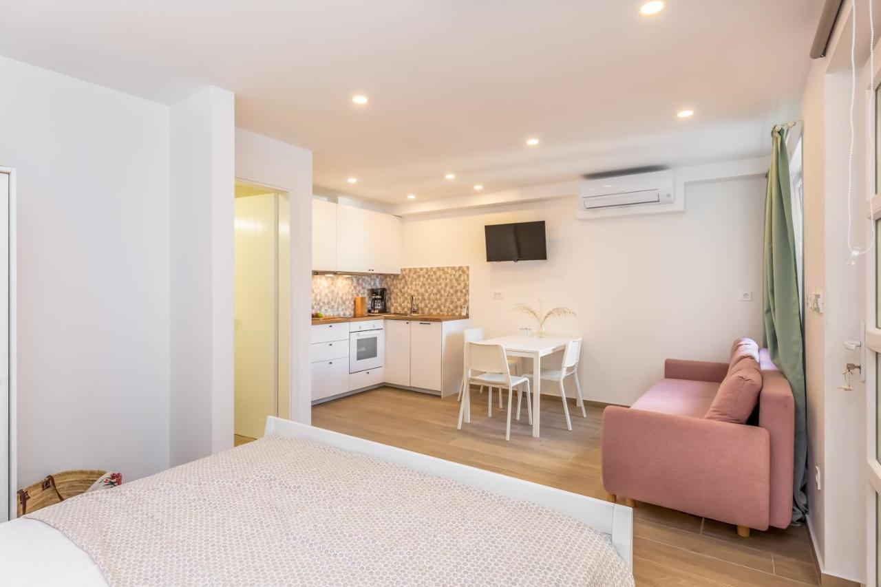 Adris Apartments Omis Exterior photo