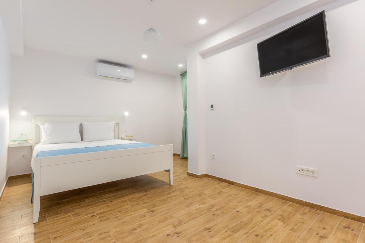 Adris Apartments Omis Exterior photo